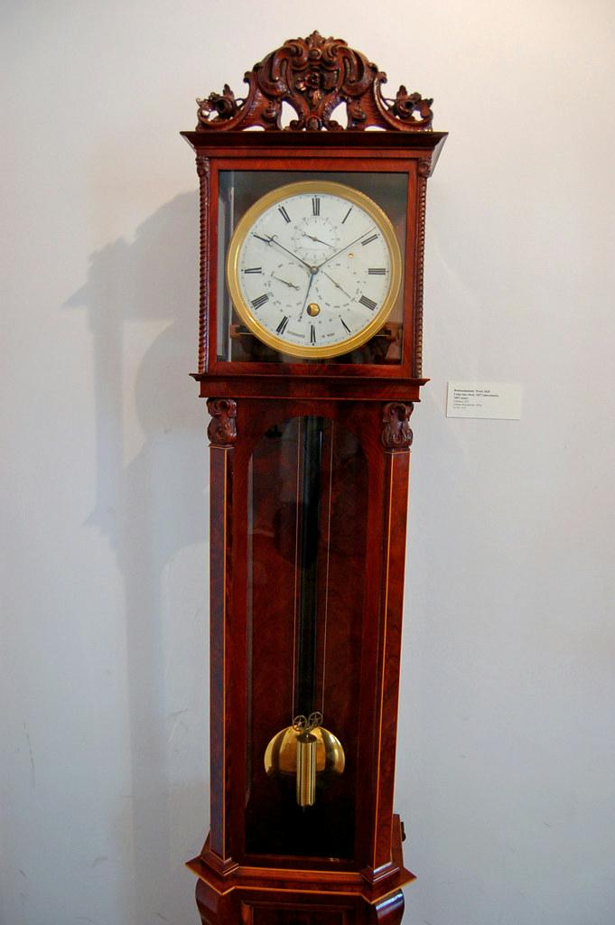 what are grandfather clocks worth