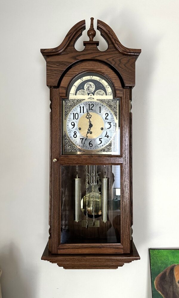 Amish wall clock in Massachusets